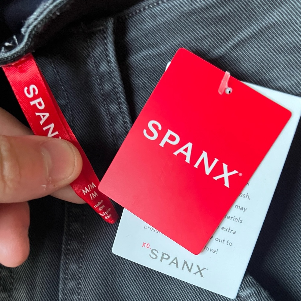Spanx High Waist Cargo Pants - Picture 2 of 4